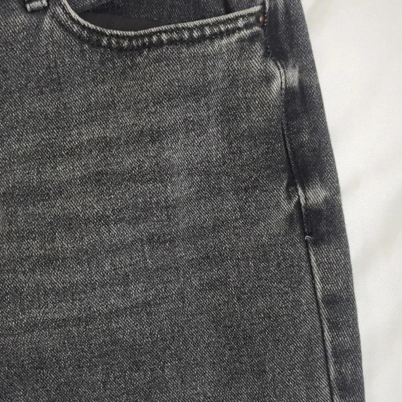 PacSun Mom Jean, Color Beverly Wash Size 28 - Picture 7 of 16